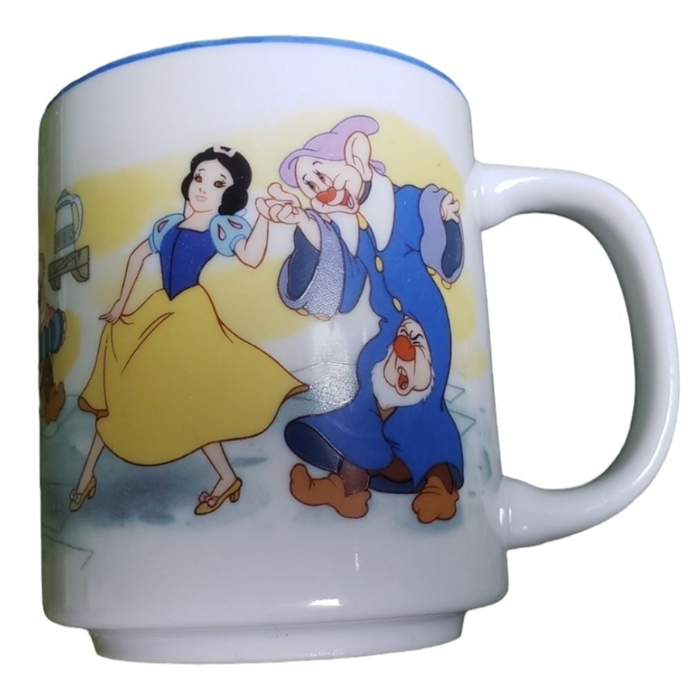 WALT•DISNEY SNOW WHITE MUG (VINTAGE)